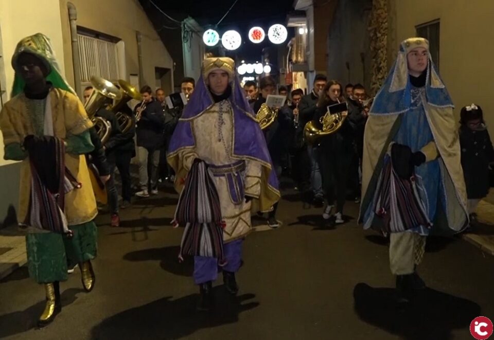 Pregón y entrega de cartas a los pajes de los Reyes Magos