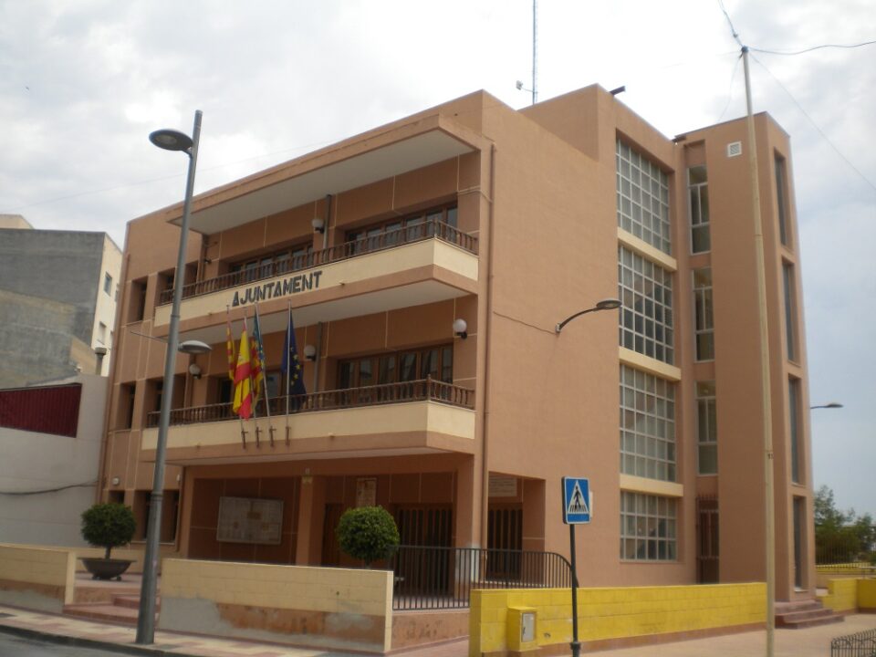 El Campello cierra instalaciones al público y aplaza todos los actos previstos hasta el 30 de marzo en dependencias municipales