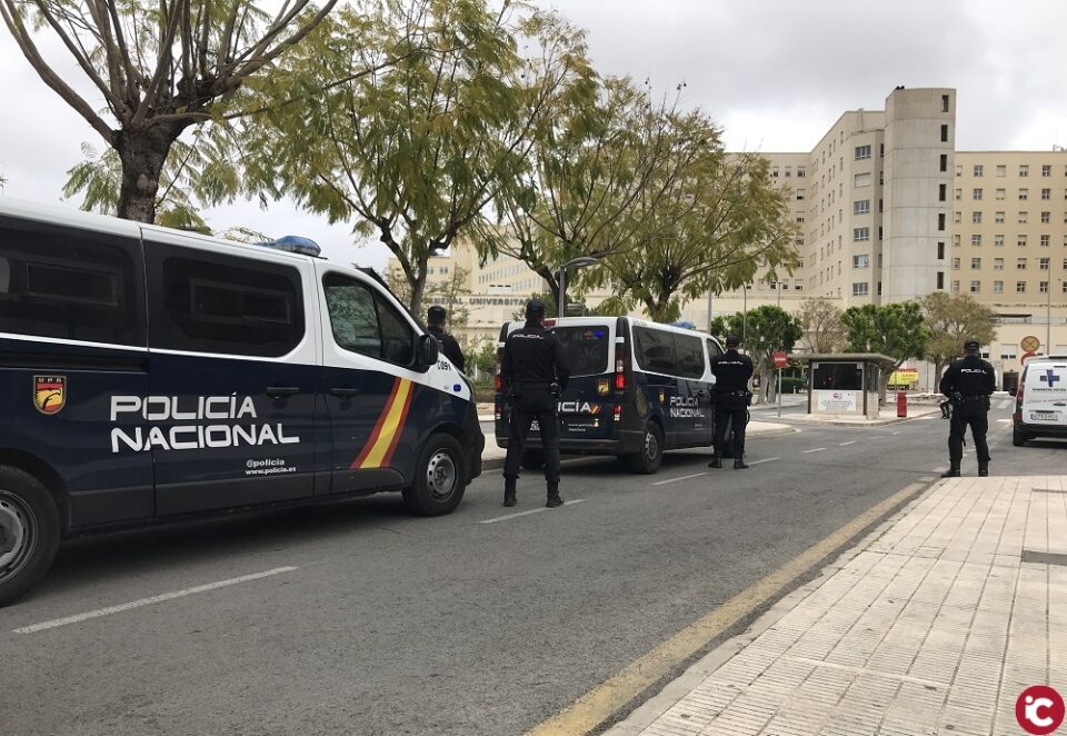 La Policía Nacional establece un amplio dispositivo en Alicante para garantizar la seguridad ciudadana y hacer cumplir las medidas de prevención sanitaria dictadas por el Decreto de Estado de Alarma