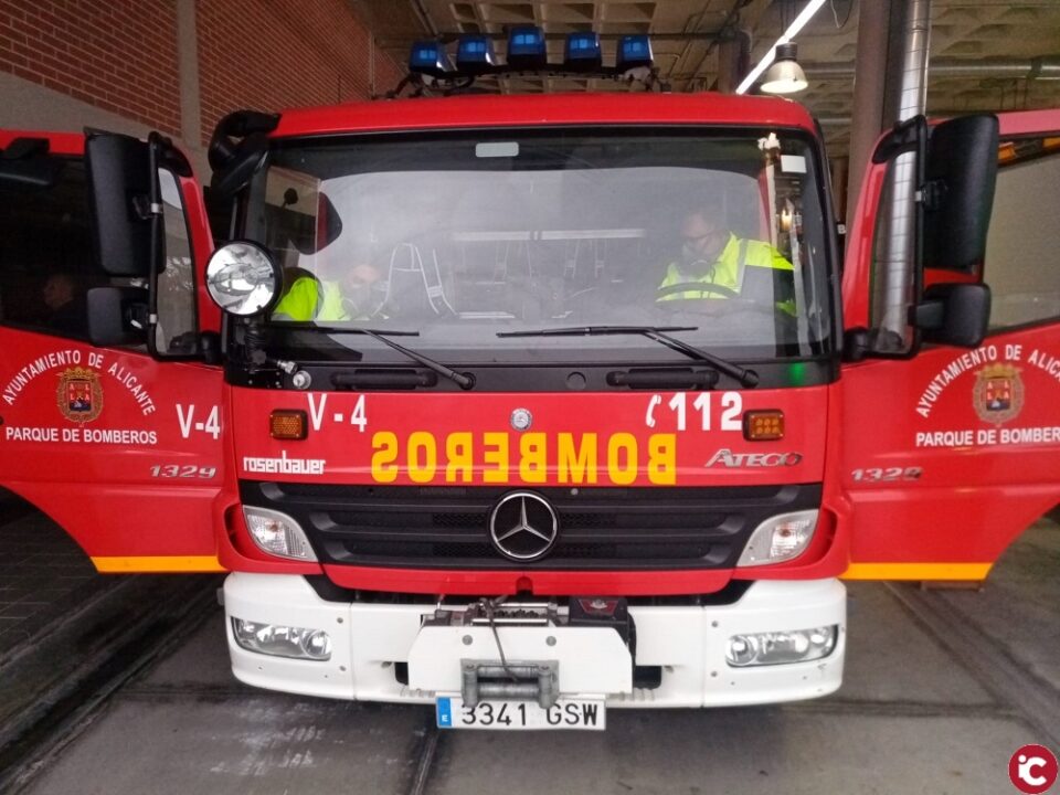 El Ayuntamiento establece un protocolo de desinfección diario en las dependencias y los vehículos de Policía Local y en los camiones y parques de bomberos del SPEIS en Alicante