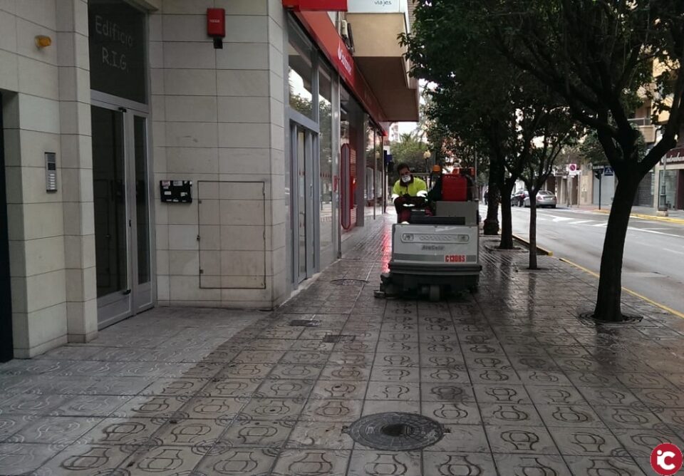 La UME colabora en las tareas de desinfección en Villena