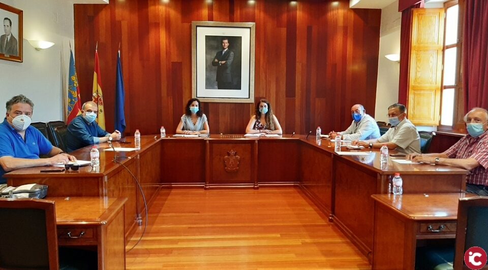 La Consellera dAgricultura es reunix en Cocentaina amb lalcaldessa i altres representants municipals i empresarials