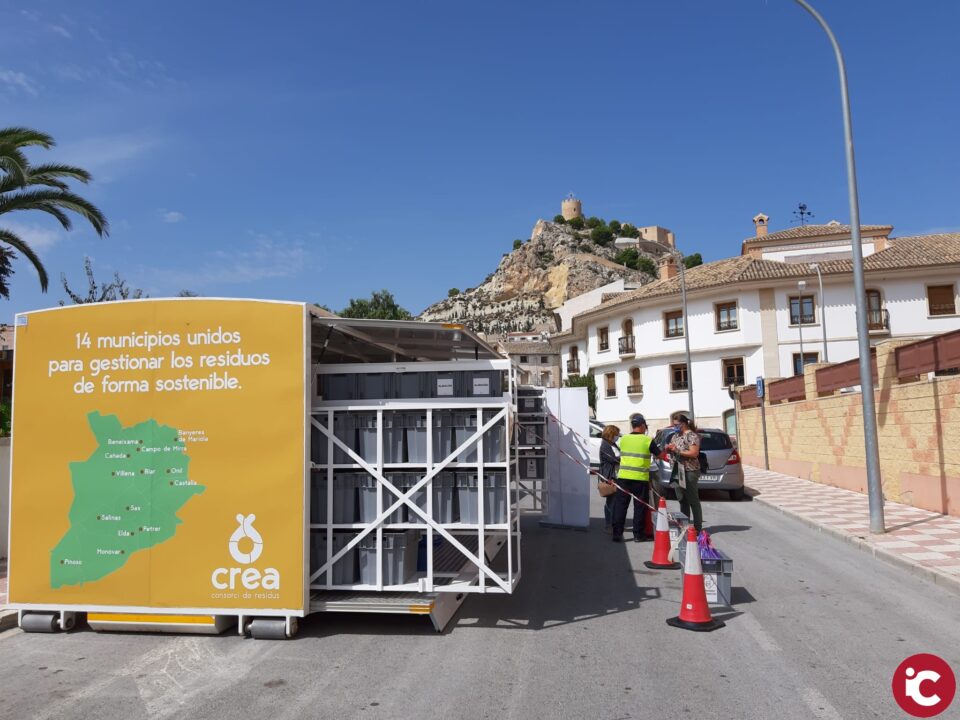 Castalla realitza una jornada de conscienciació sobre el reciclatge de residus a lecoparc mòbil