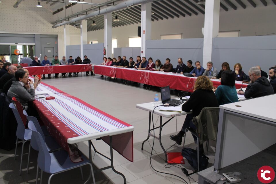 La sala Àgora acull una taula redona sobre el nou reglament darqueologia