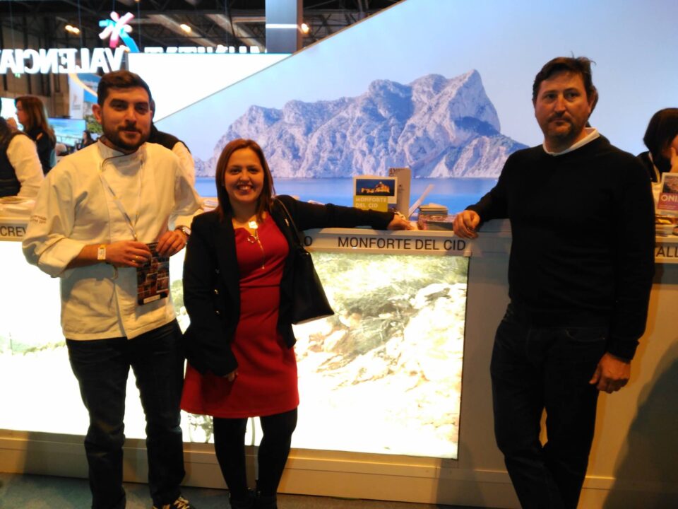 Monforte del Cid presenta en FITUR las jornadas gastronómicas de la uva y el anís con el cocinero Mario Piñol