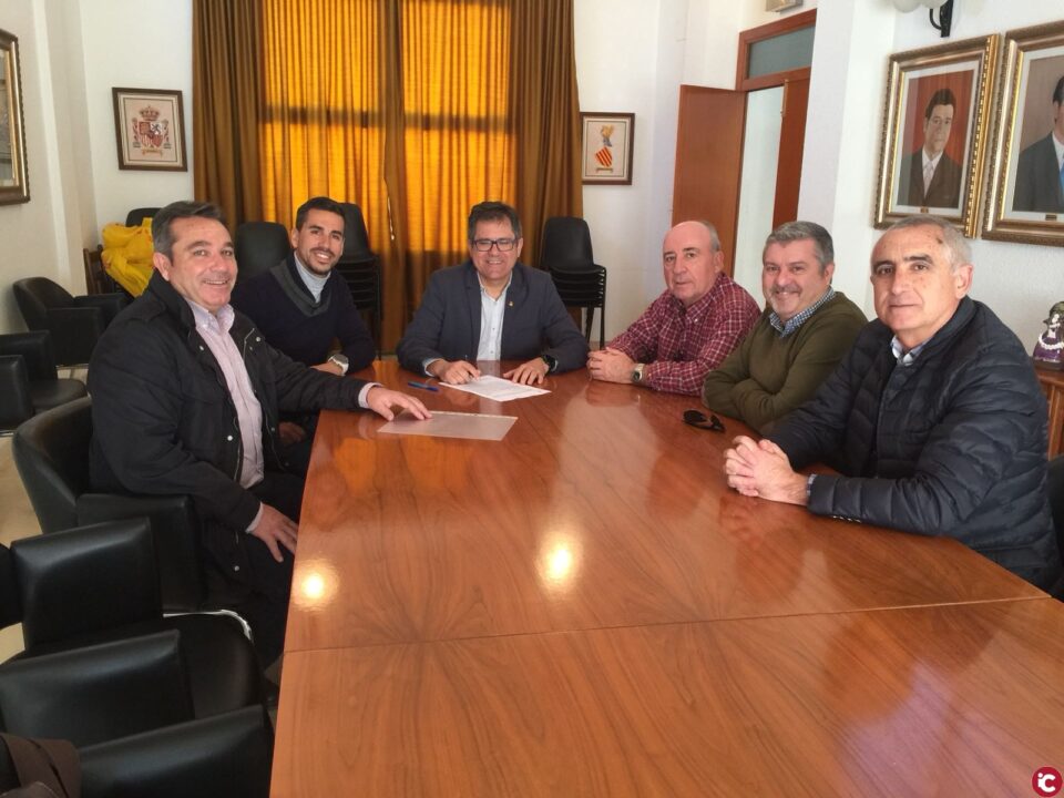 El diputado provincial Juanjo Castelló y el alcalde del municipio