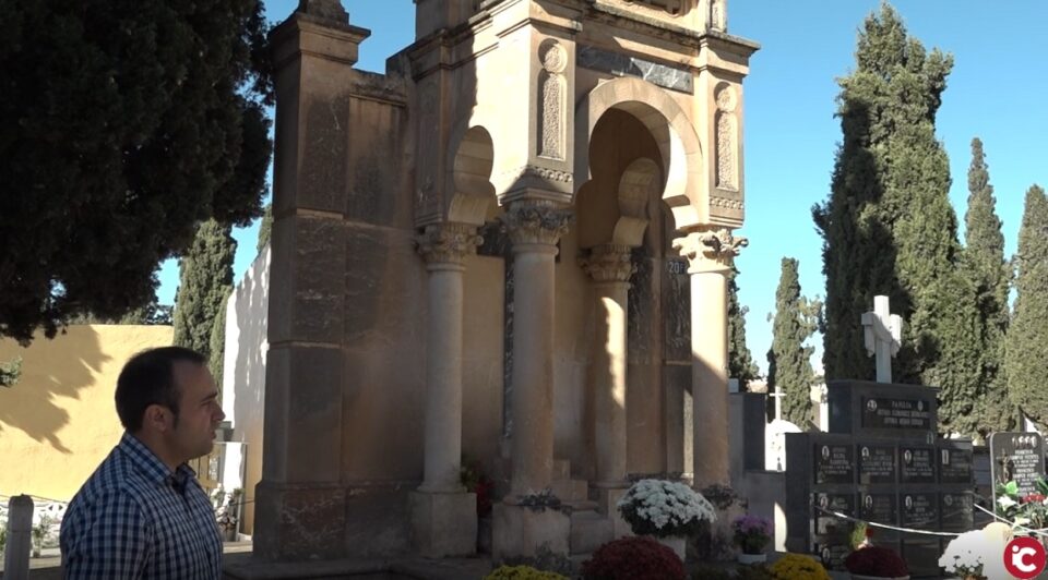 Visita guiada al Cementerio en el programa "La Brújula"