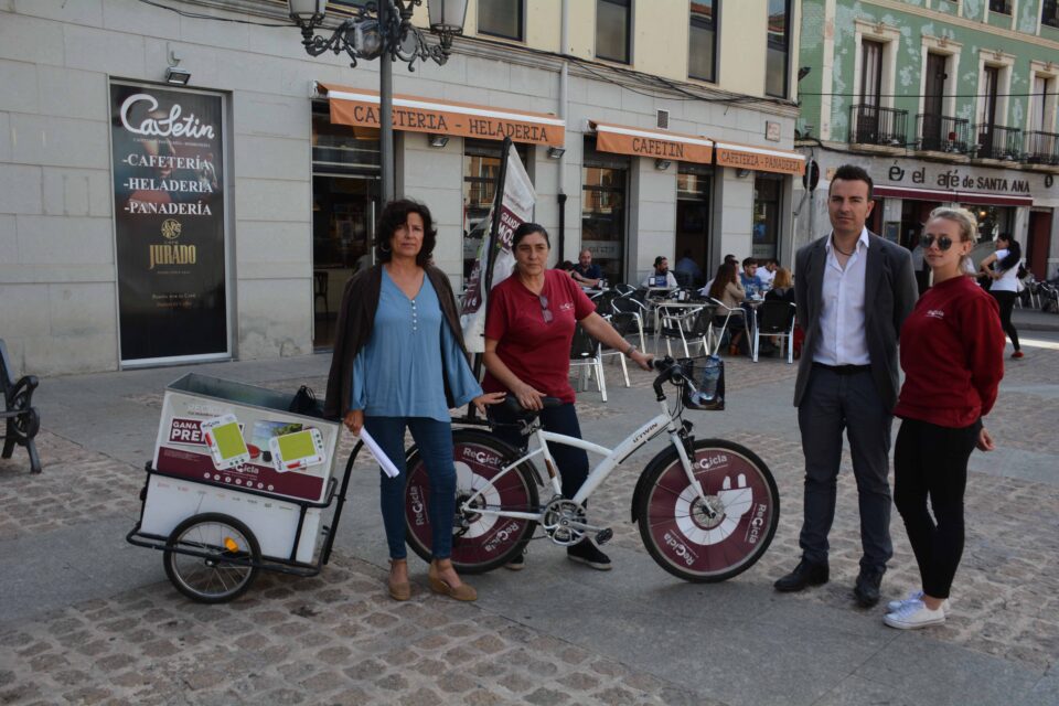 Elda acoge la campaña de reciclaje de aparatos electrónicos