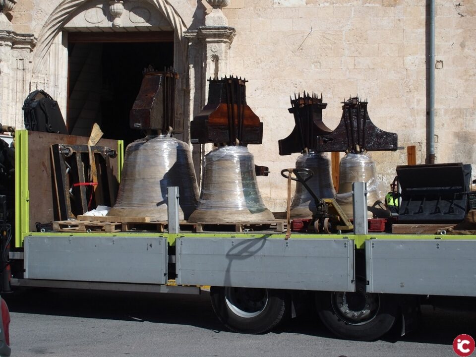 Las Campanas rehabilitadas se exponen en la Iglesia de Santiago