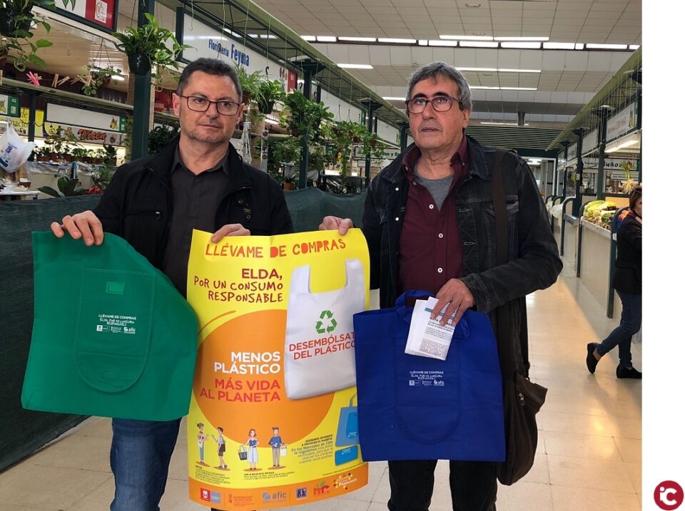 Los Mercados de Elda se suman a la campaña para la reducción del uso de bolsas de plástico