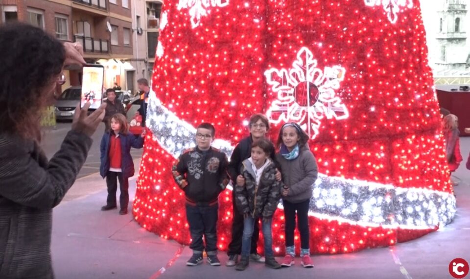 Comença l'ambient nadalenc pels carrers de Cocentaina