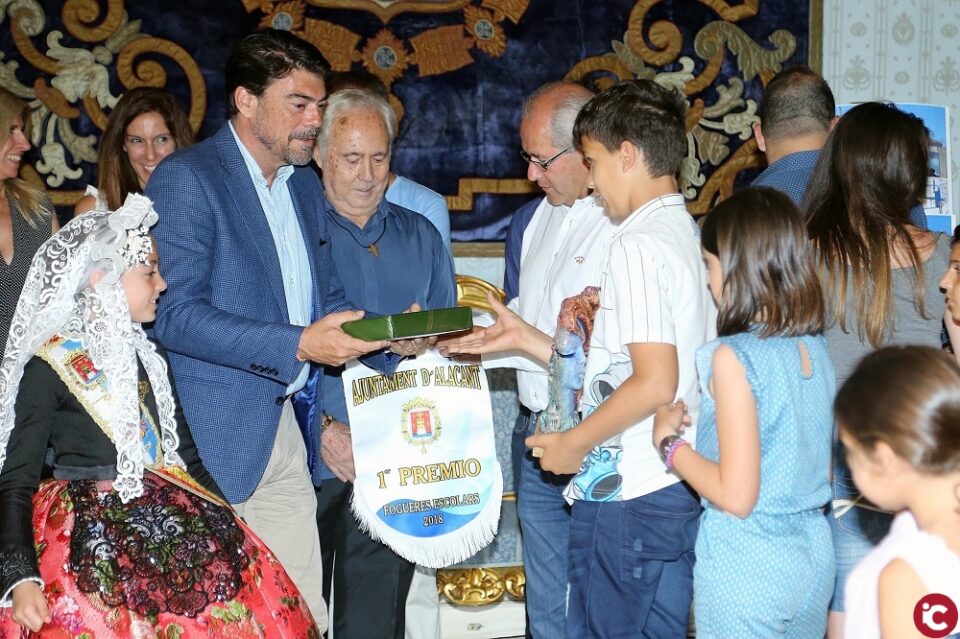 El Ayuntamiento de Alicante abre el plazo para participar en la XV edición del concurso Fogueres Escolars 2019