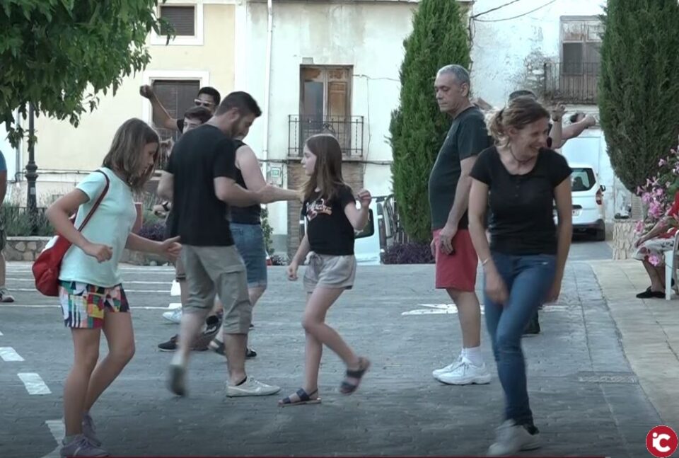 Muro celebra un any més les tradicionals "Danses de Palacio"