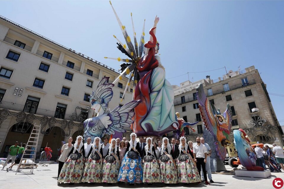 Un total de trece monumentos optan al premio del Ayuntamiento de Alicante a la 'Hoguera más accesible' con 1.500 euros de premio