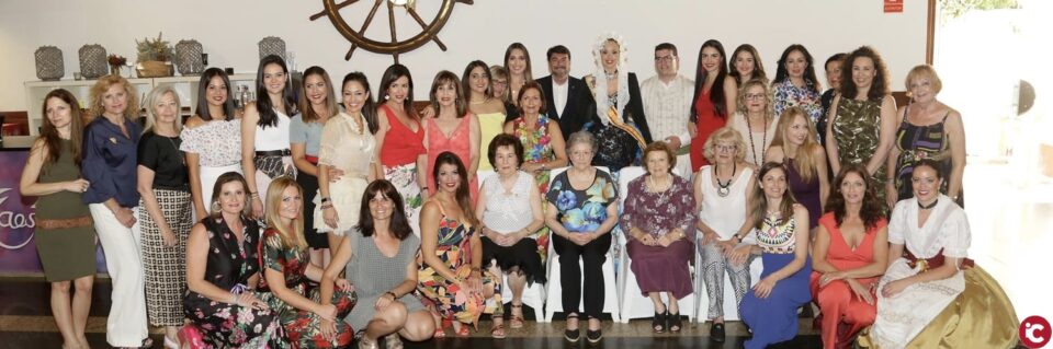 Almuerzo organizado por la Federación para las "Belleas del Foc de la Historia"