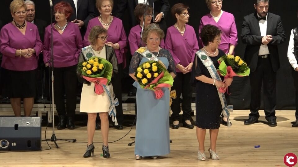 L'Associació de Jubilats Penya El Frare de Muro d'Alcoi corona a la seua reina