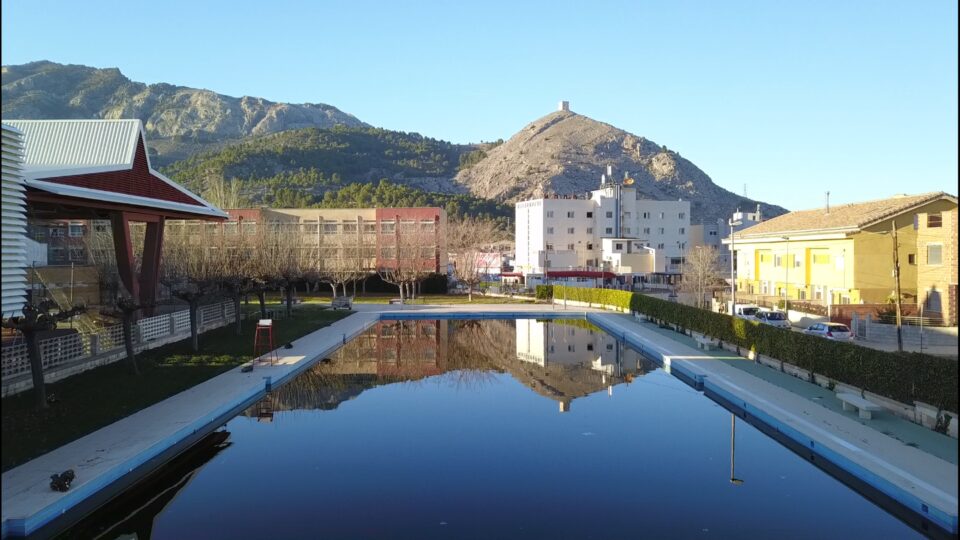 Disponible a www.cocentaina.es lestudi de viabilitat del cobriment de la piscina municipal