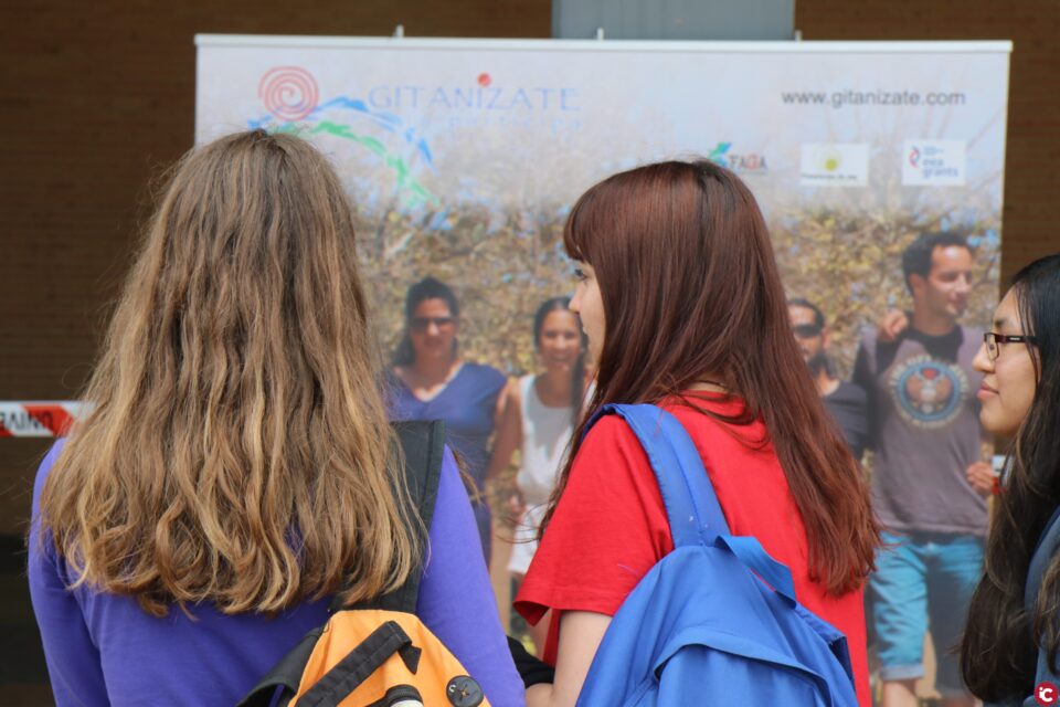 La Universidad de Alicante conmemora el Día Internacional del Pueblo Gitano