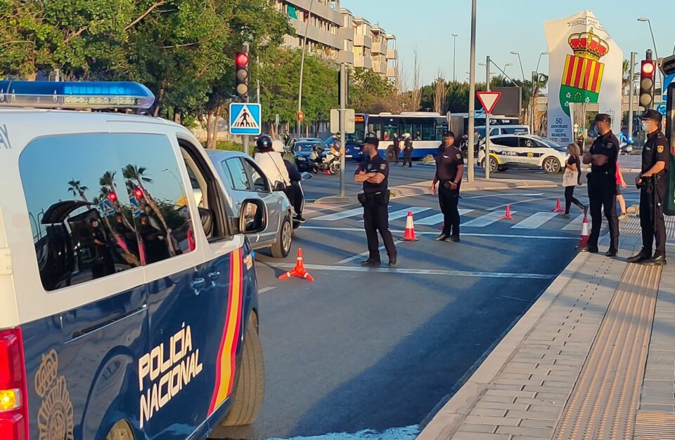 Despliegue policial en el barrio Santa Isabel de San Vicente del Raspeig y Zona Norte de Alicante