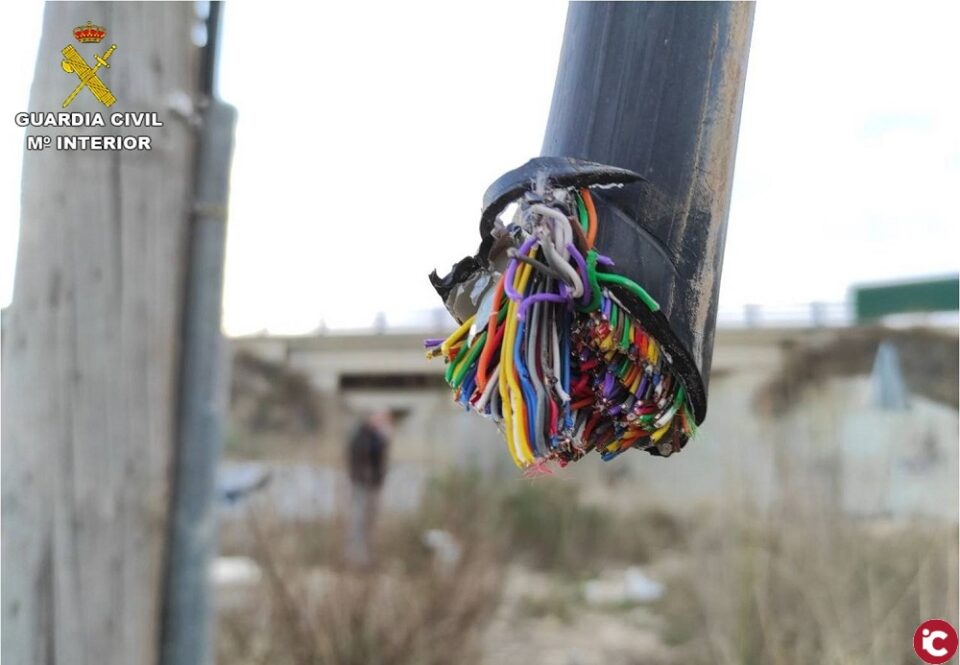 La Guardia Civil detiene a 4 personas y esclarece 18 delitos relacionados con el robo de cable de cobre