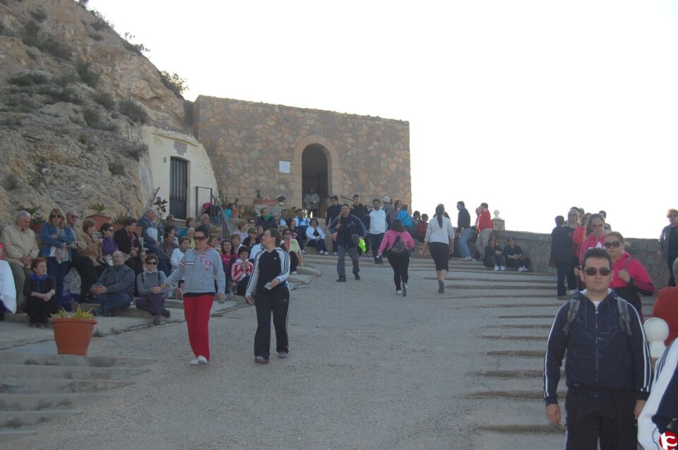 Inicio de las fiestas de San Pascual con la romería desde Monforte