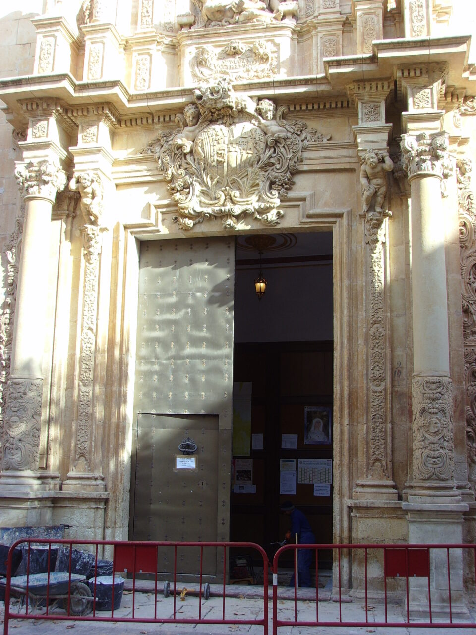 Estudian la identidad de la aparición de dos cadáveres en la Basílica Nuestra Señora del Socorro