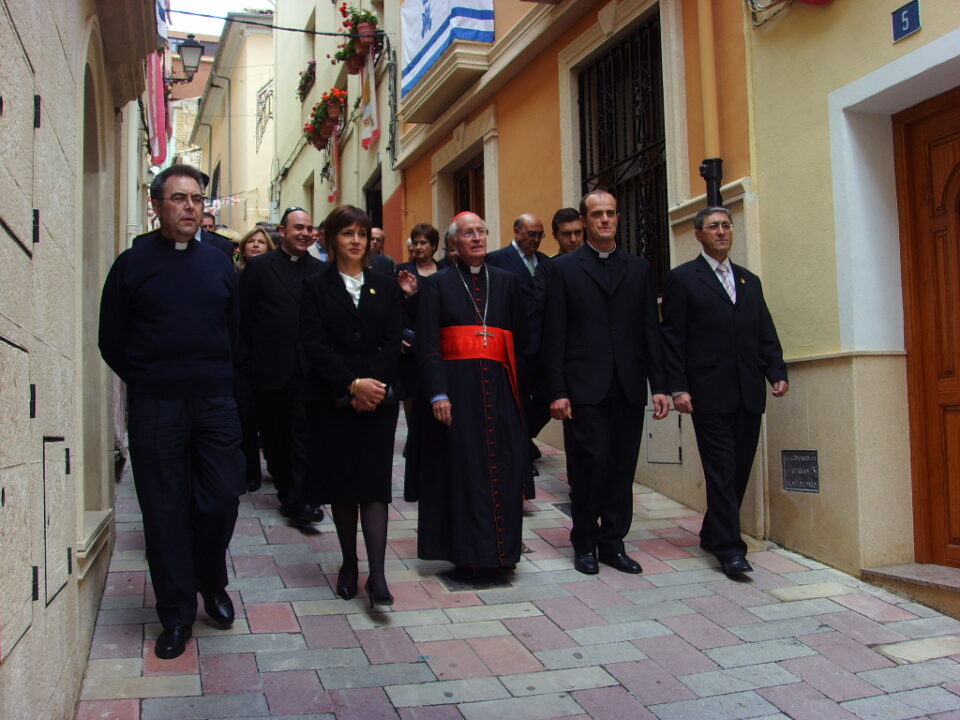 El Cardenal Ricardo María Carles Gordó preside la Misa Mayor de Biar