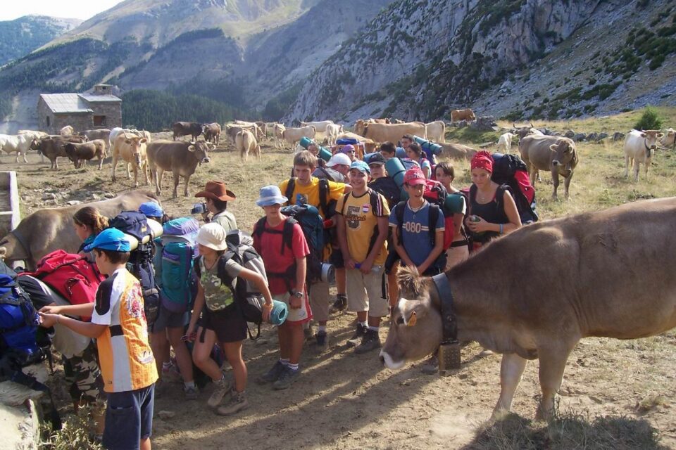 70 JÓVENES DE VILLENA HAN DISFRUTADO DE DOS SEMANAS DE AVENTURAS EN EL PIRINEO