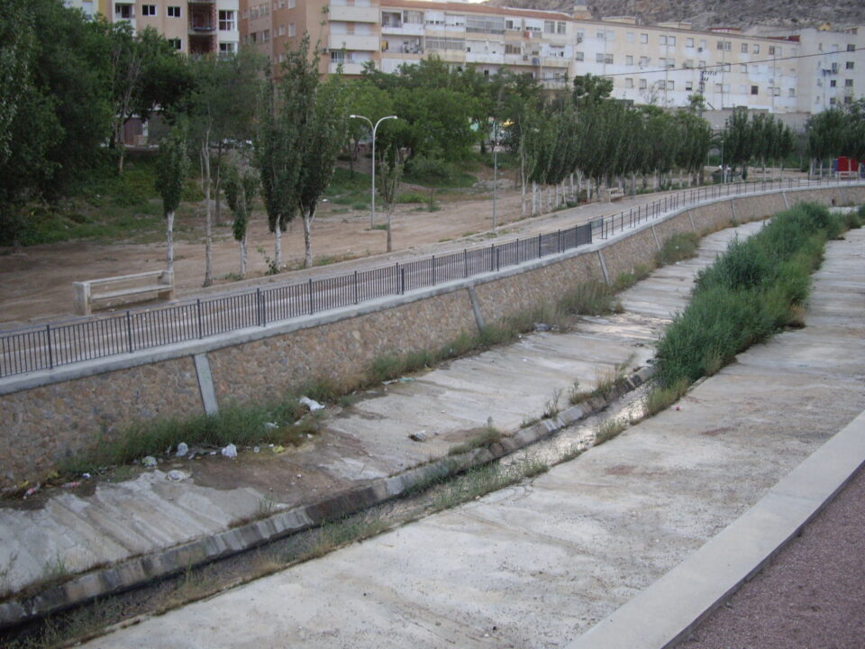 EL GRUPO MUNICIPAL POPULAR DENUNCIA EL ESTADO DE ABANDONO QUE PRESENTA EL RIO VINALOPÓ EN SU CAUCE POR LA POBLACIÓN DE SAX