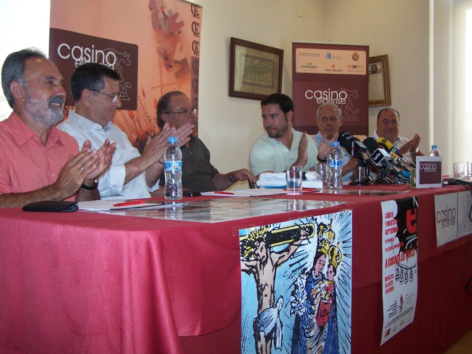 Presentación de la camiseta de la Traca 2008