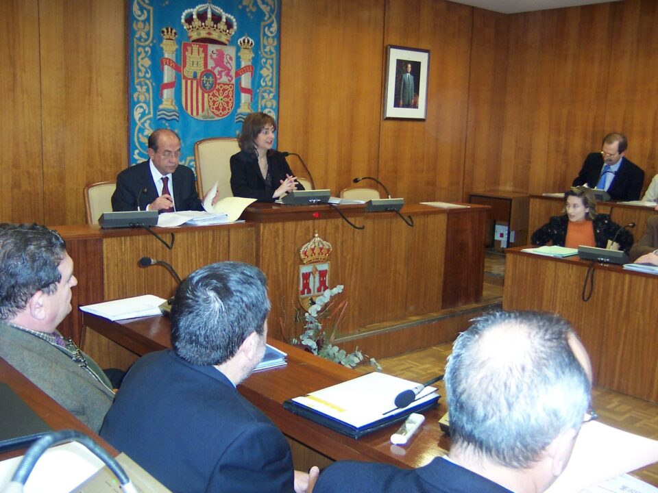 El Pleno de la Comisión Territorial de Coordinación de la Delegación del Consell en Alicante celebra en Ibi una reunión extraordinaria