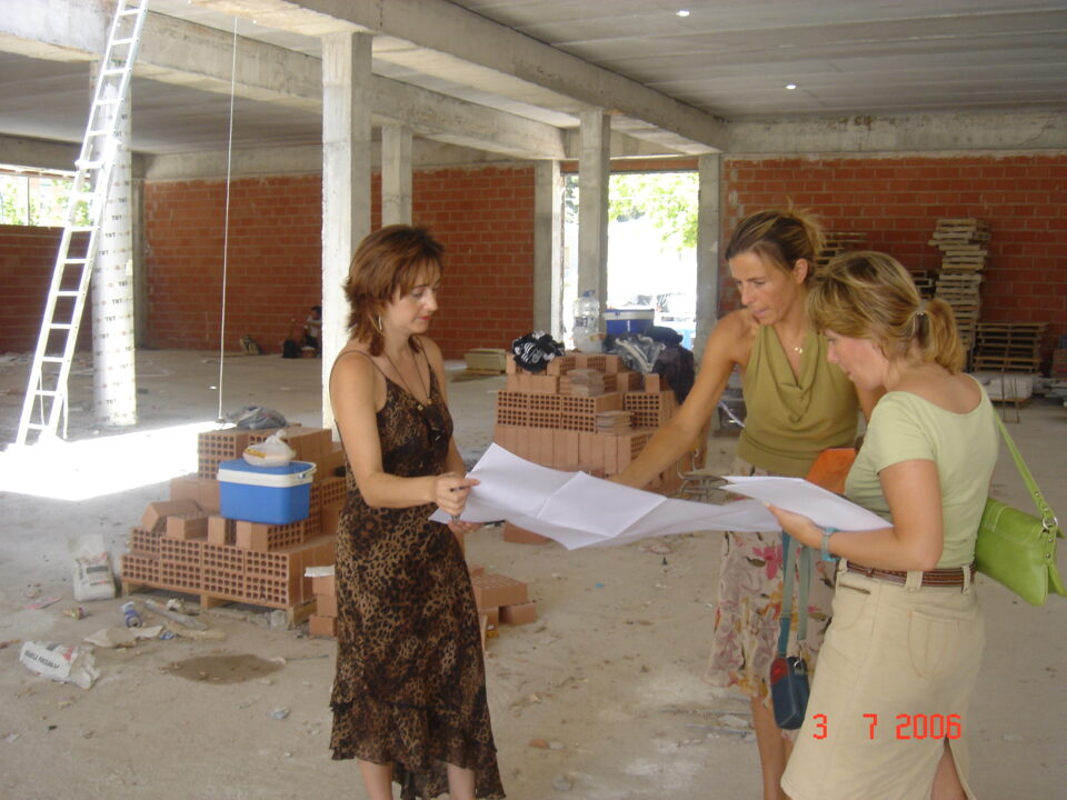 Visita de la arquitecta de la Generalitat a las obras del Centro de Día en Ibi