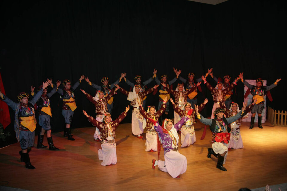 Visita Grupo de Goros y Danzas de la ciudad de Bodrum (Turquía)