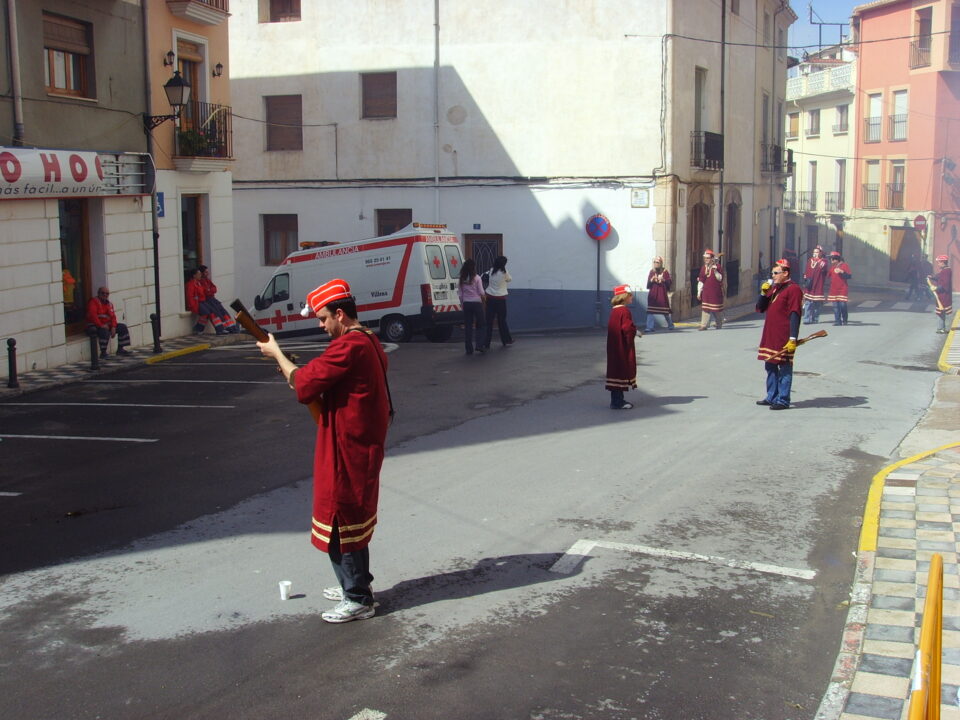 SAN VICENT FERRER. ANUNCIO DE LAS FIESTAS DE MOROS Y CRISTIANOS