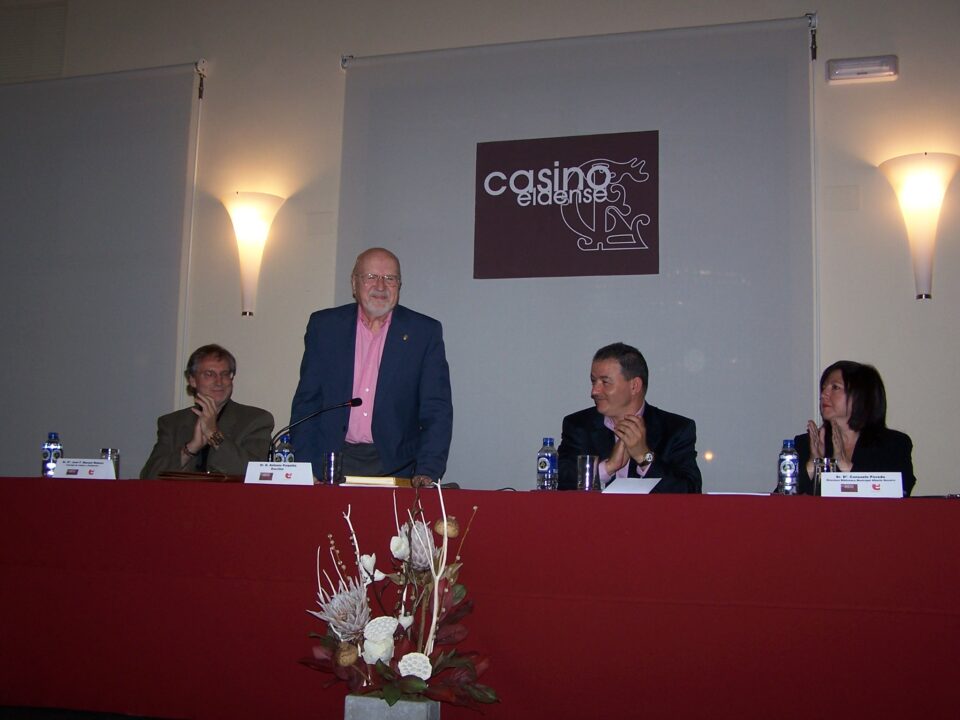 Antonio Porpetta presenta su libro  La mirada de intramuros En el Casino Eldense